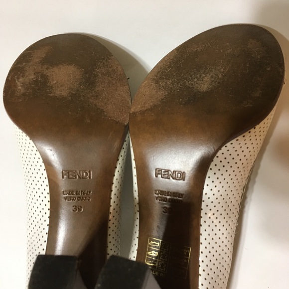 Fendi Vintage Cream Leather Size 39 Wooden Heels - Picture 8 of 8